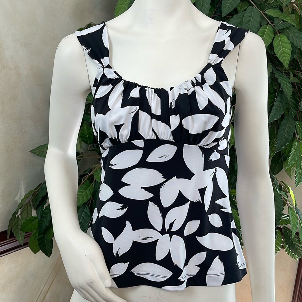WHBM LEAF PRINT TOP